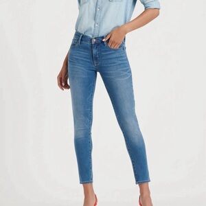 Lucky Brand Light Blue Crop Jeans